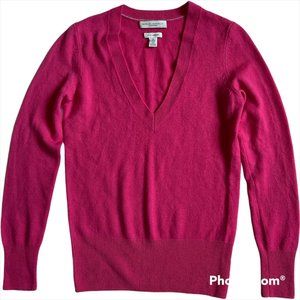 Banana Republic Women size xs Pink 100% cashmere V neck Sweater